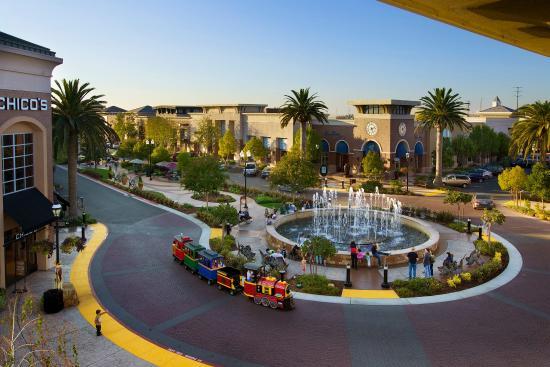 Fountains at Roseville